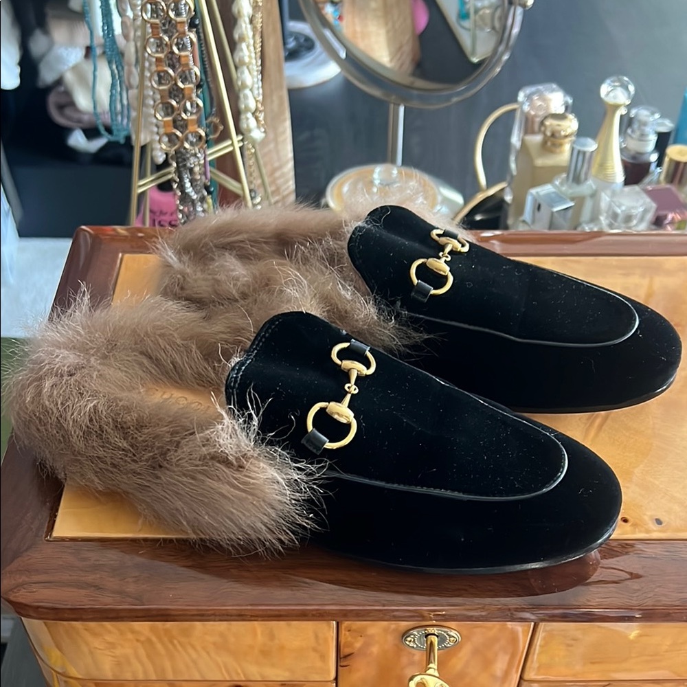 GUCCI PRINCETON GENUINE SHEARLING LOAFER MULE 36.5 VELVET